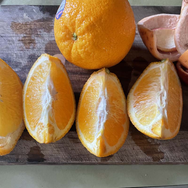 Oranges cut into quarters 